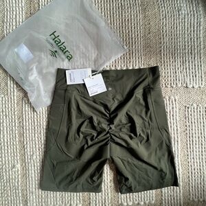 HALARA Green Bike Shorts with Scrunch Detail